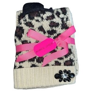 Betsey Johnson Pom Beanie Hat Infinity Scarf Gift‎ Set NWT Animal Print Winter
